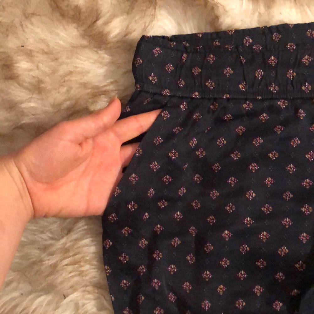 Loft Pattern Pants - Picture 3 of 4